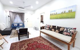 The Penggawa Homestay - 3 Comfortable Bedrooms
